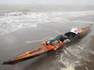 Hành trình kayak qua 9 cửa sông Mekong, June 2016